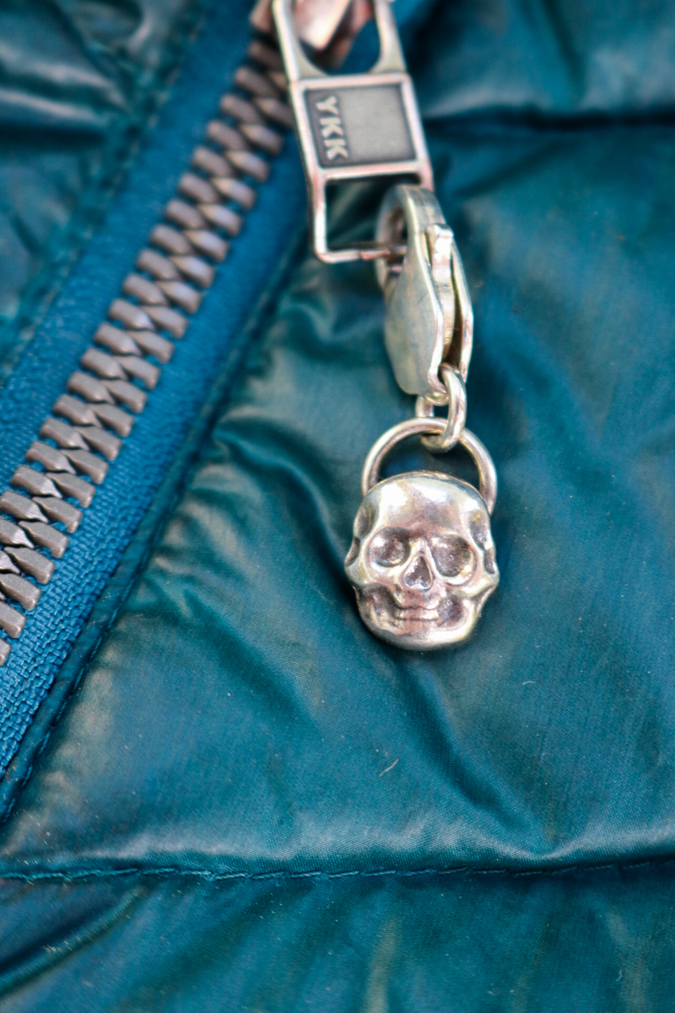 Skull Zipper Drip - Image 3