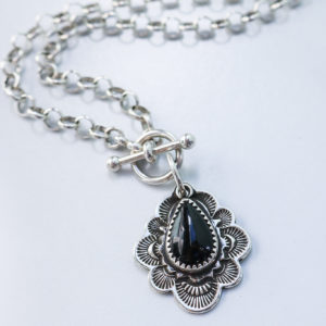 Onyx Chunky Chain Flora Necklace