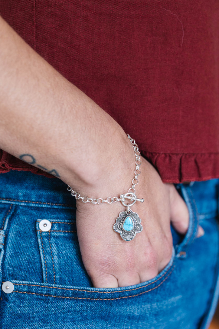 Prince Chunky Chain Flora Bracelet - Image 4