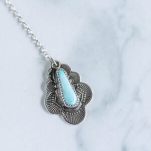 Carico Lake Flora Lariat #2