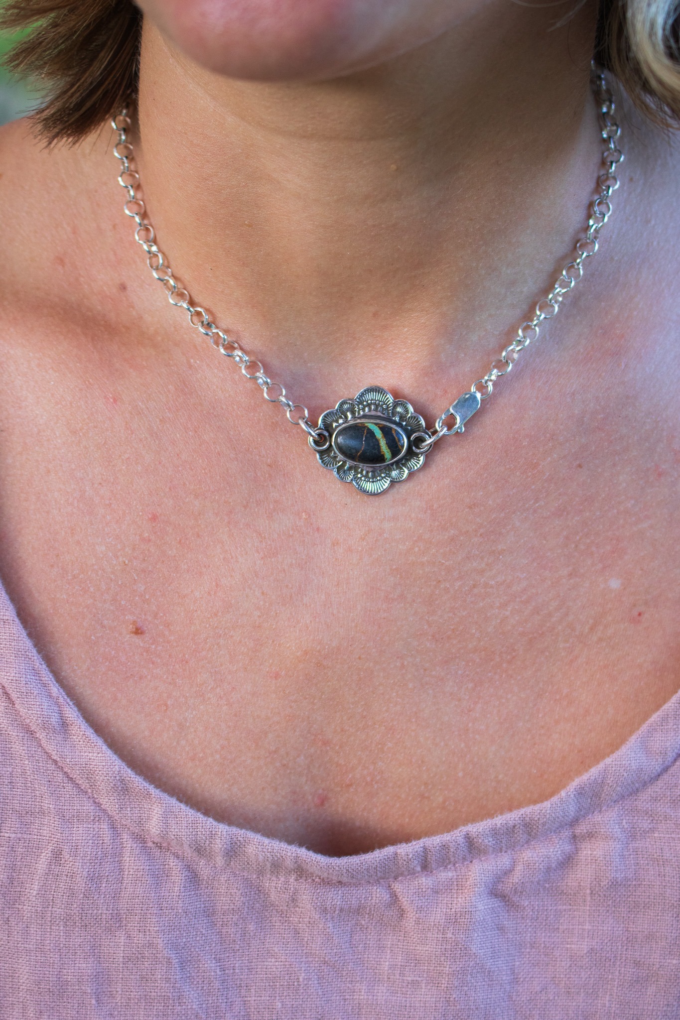 Black Jack Chunky Chain Flora Choker - Image 7